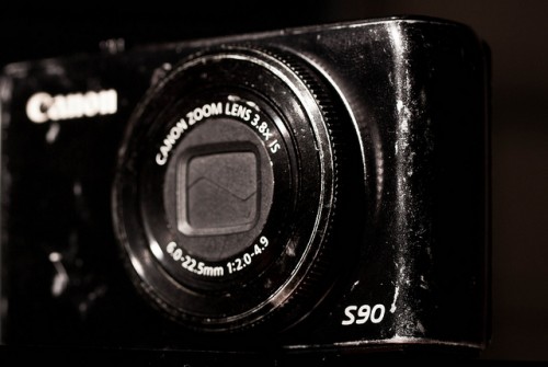 Canon S90 compacta: diafragma de 2.0 a 4.9